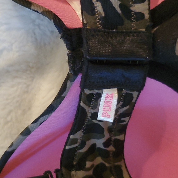 Pink VS wear everywhere lightest lined - Picture 3 of 5